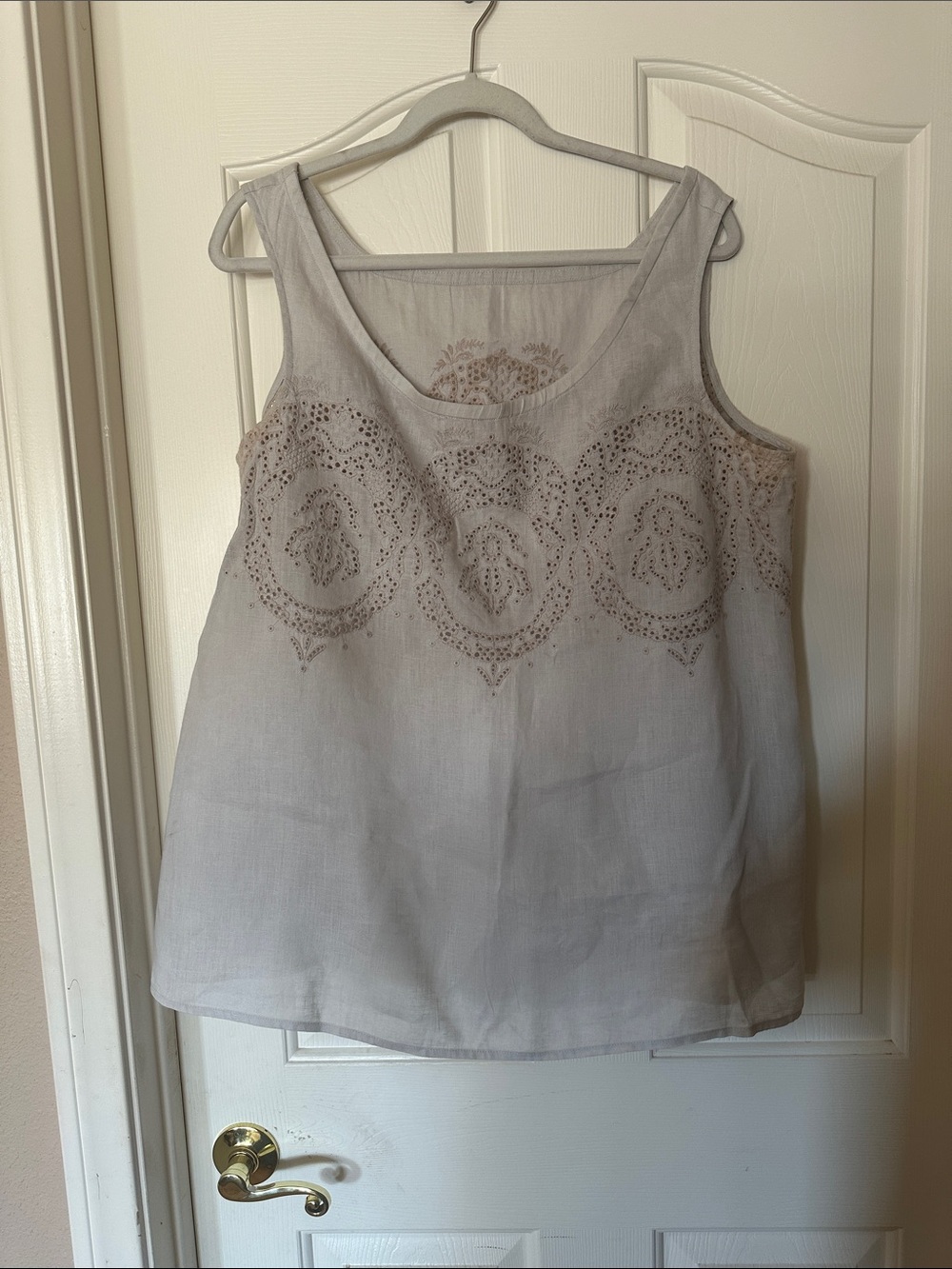Linen Top - Picture 1 of 3